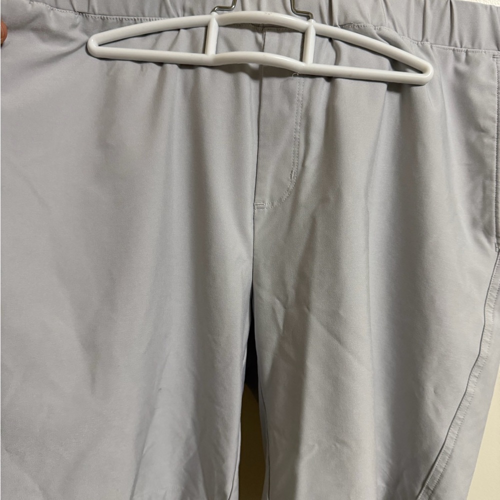 Greg Norman Collection Gray Flat Front Men Shorts